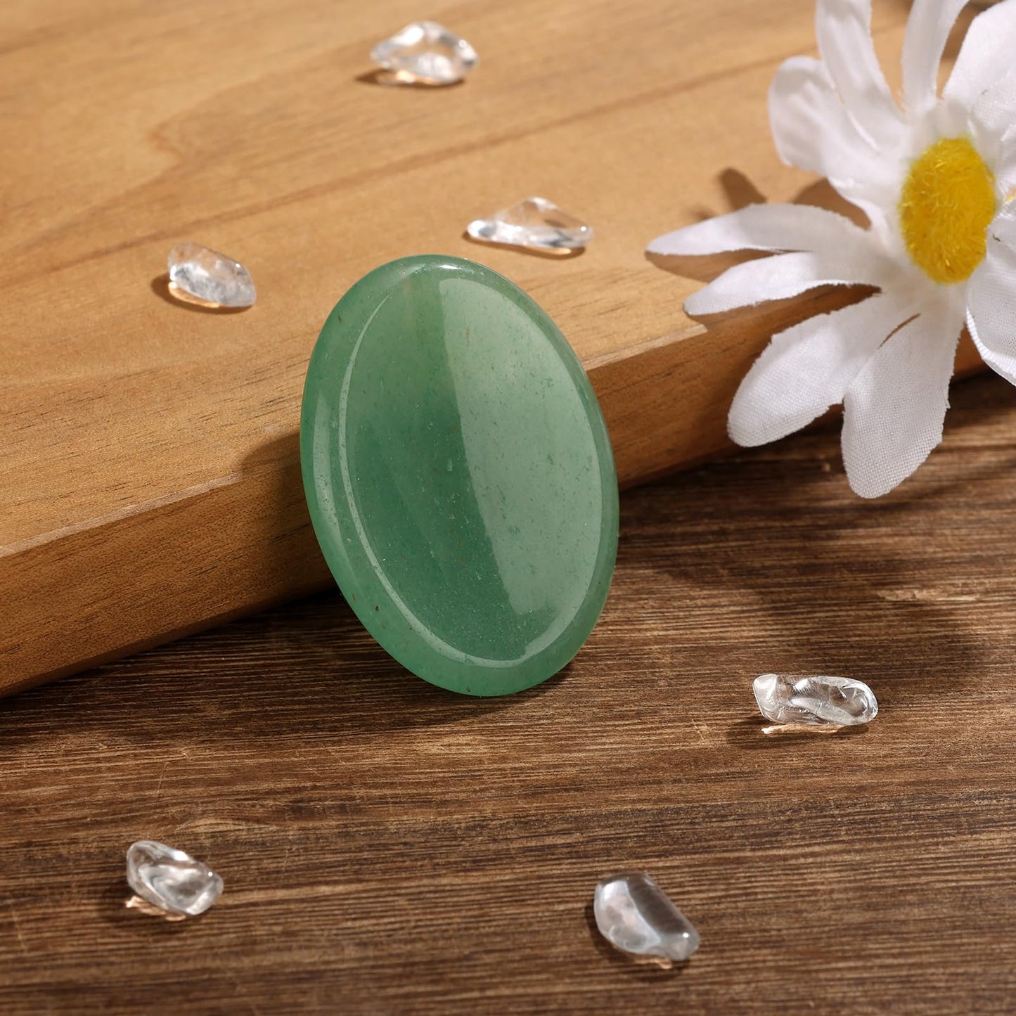 GolbalJew Green Aventurine Thumb Worry Stone for Anxiety Healing Crystals Sets, Hand Carved Crystals and Healing Stones, Meditation Crystal Reiki Natural Relax Palm Stone for Anxiety Therapy Relief