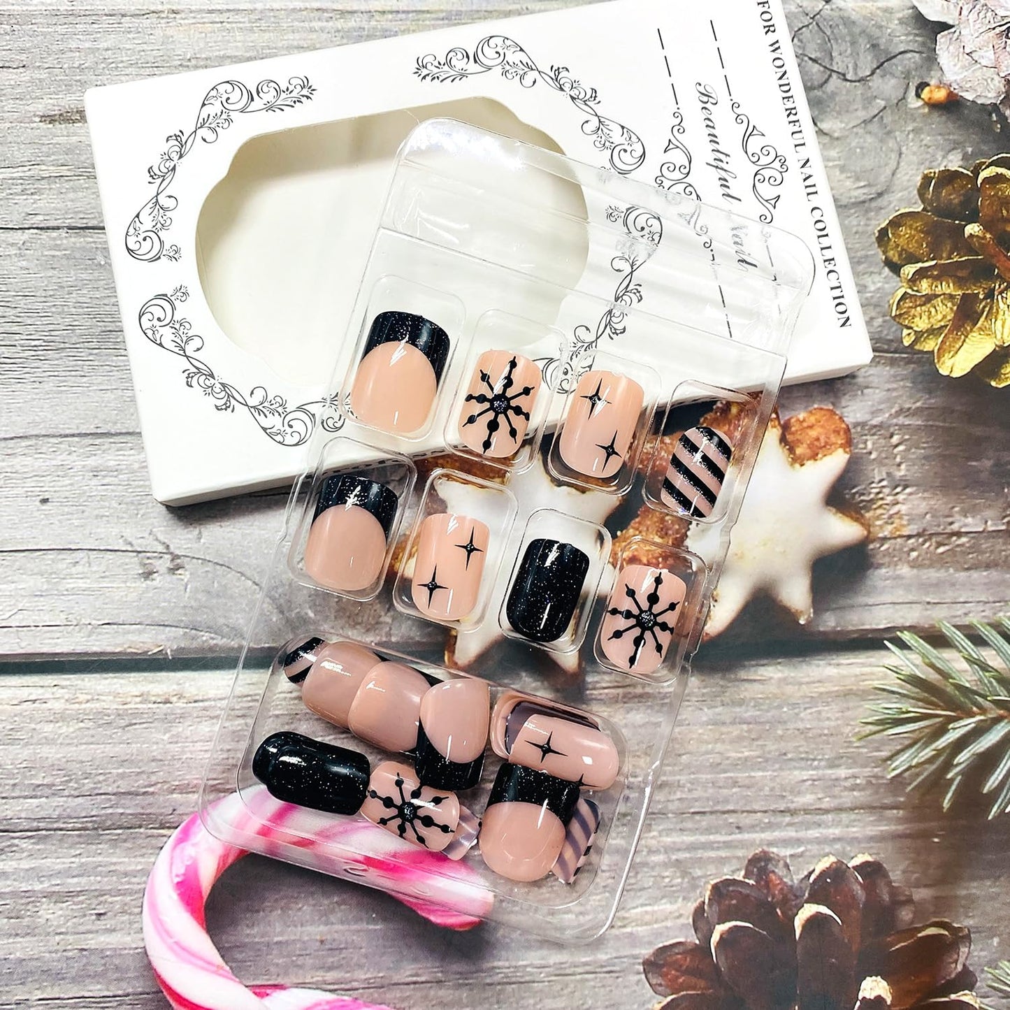 LWTZLW Christmas Press on Nails Black French Tip Short Square False Nails Rhinestones Snowflake Glue on Nail Black Glitter Design Acrylic Fake Nails Winter Artificial Glossy Nail Reusable for Women