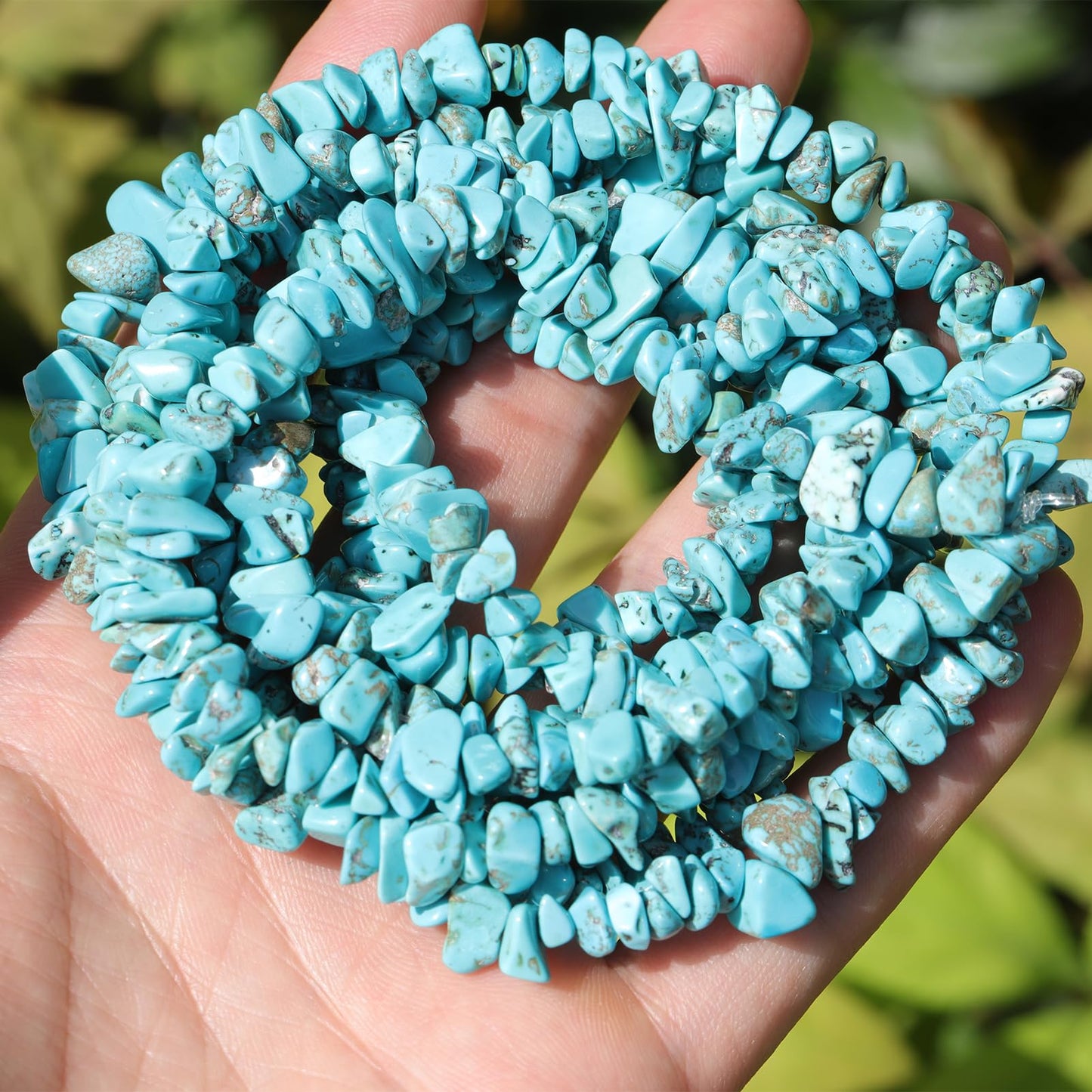400pcs Turquoise Irregular Chip Stone Beads 5-8mm Pre-drilled Loose Beads for Jewelry Making DIY Necklace Bracelet Earrings Art Crafts
