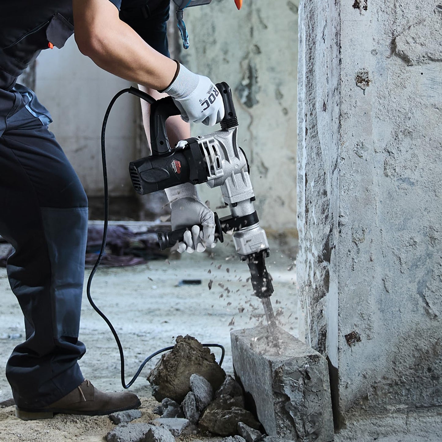VEVOR 3500W Electric Demolition Hammer, 1900 BPM Durable Jack Hammer, Concrete Breaker with 2 Chisels, Gloves, and a 360° Rotatable Handle for Efficient Trenching, Black