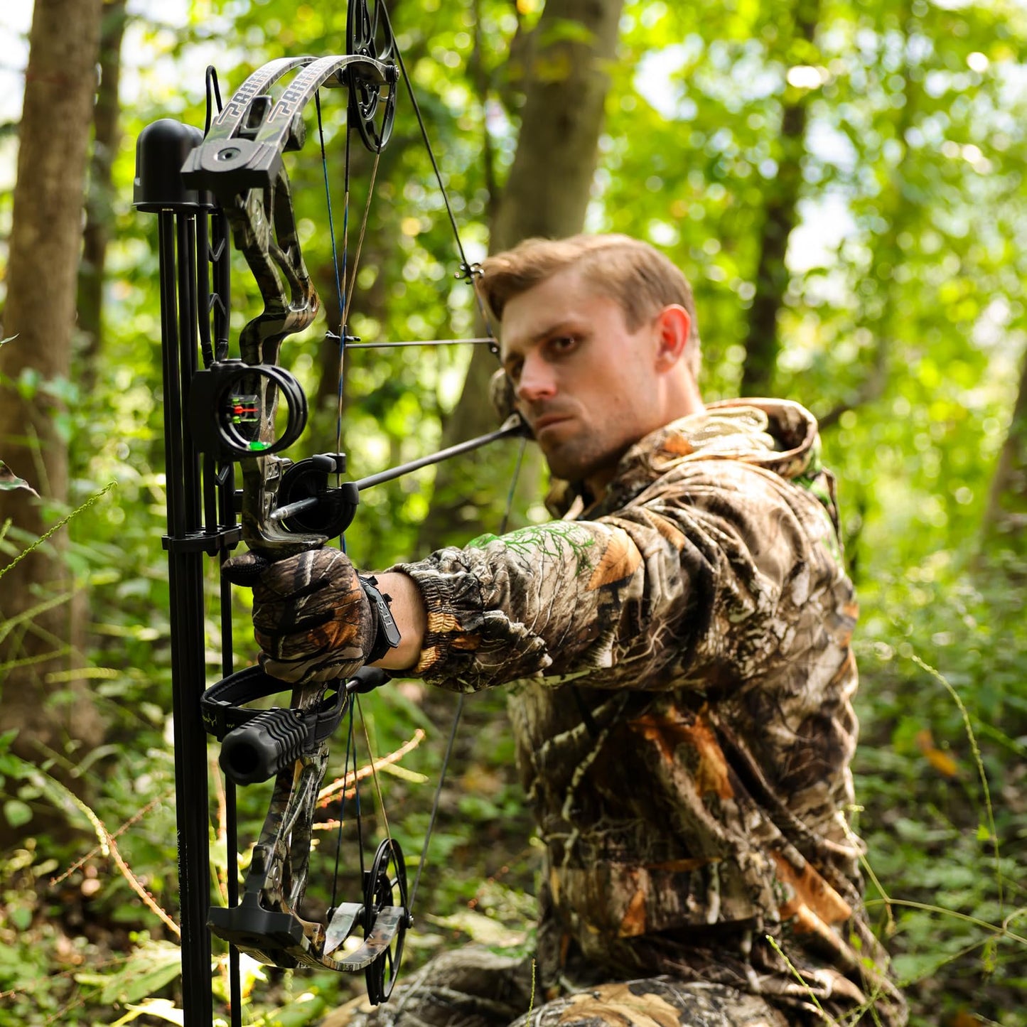 MOTION ZEUS Lightweight Compound Bow Package Fully Adjustable for Adults and Teens,23.5"-31" Draw Length,0-70LBS Draw Weight,Up to 320 FPS,Limbs Made in USA,Hunting Bow Archery Set