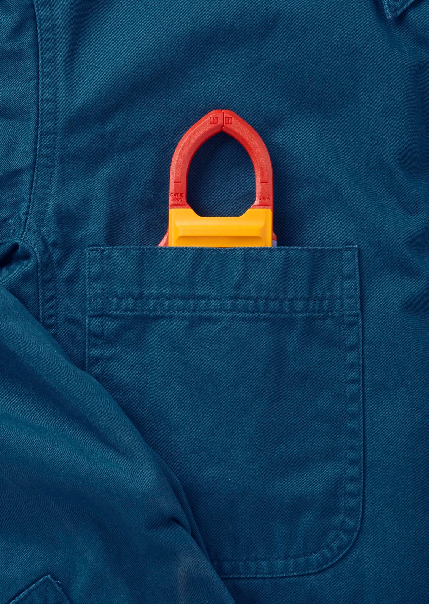 Fluke-301D/ESP, 600A AC/DC Clamp Meter with Slim Body and Thin Jaw Arm