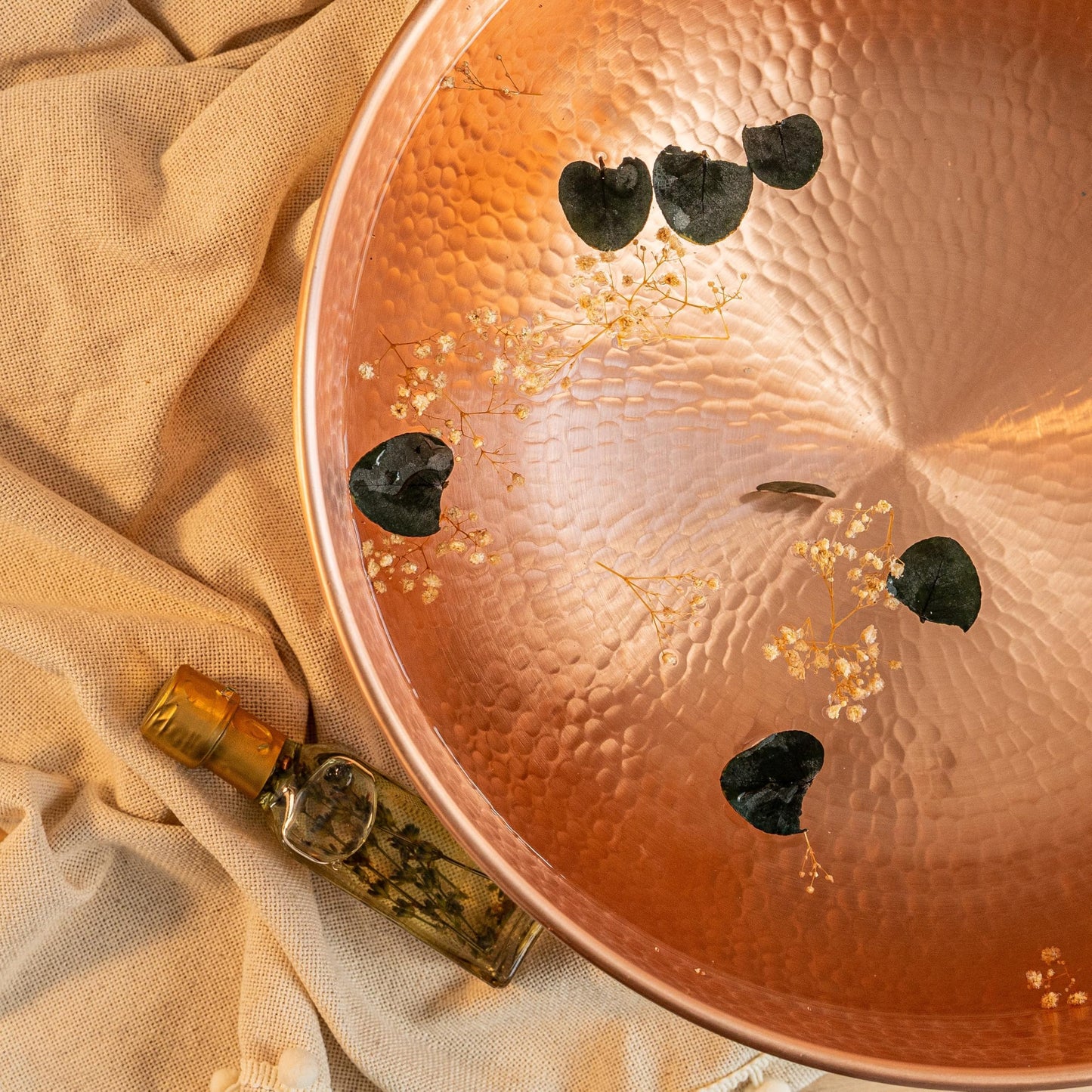 ALFIQ Hammered Copper Pedicure Bowl, 12 Inches, Portable Basin, Matte Finish