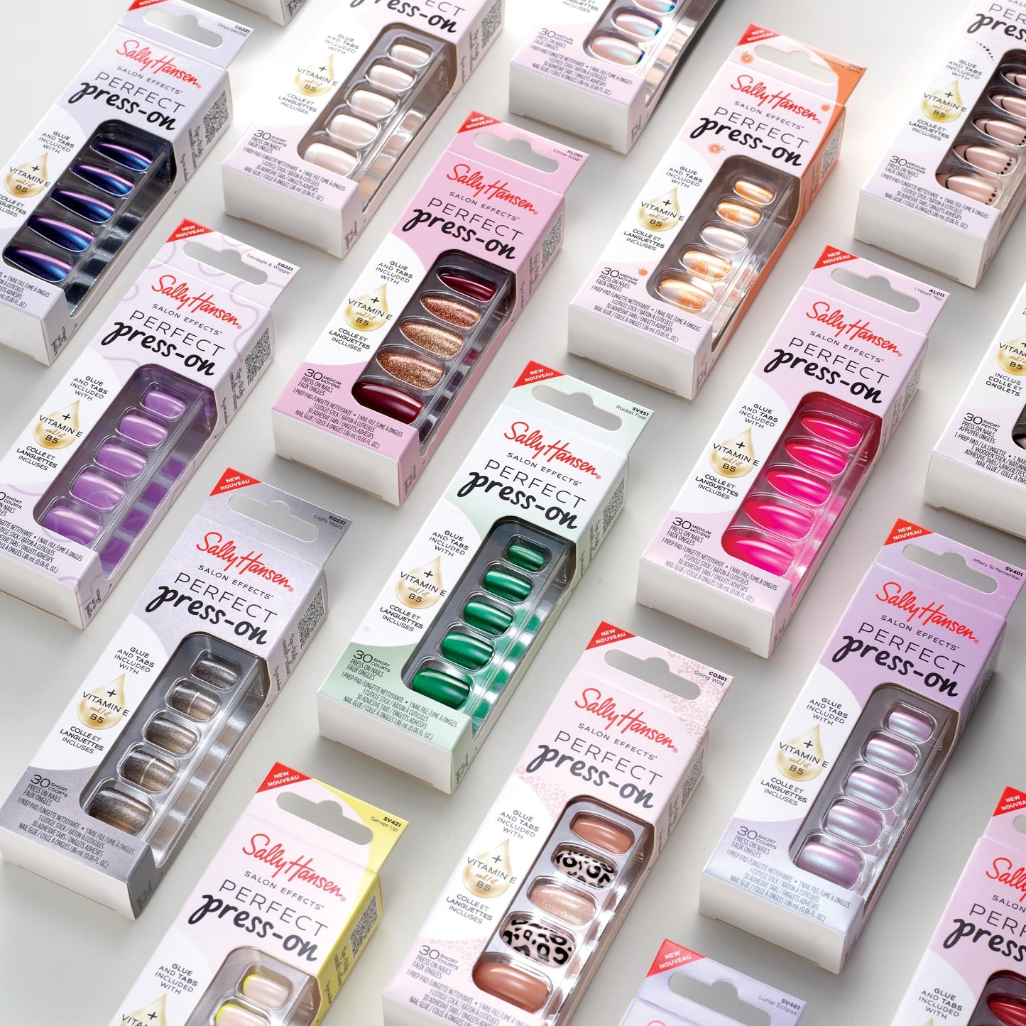 Sally Hansen Salon Effects Perfect Press-On Nails | Square Shape | Easy to Apply, Non-Damaging | 30 Nails, Nail Glue, Adhesive Tabs, File | Squiggle & Wiggle