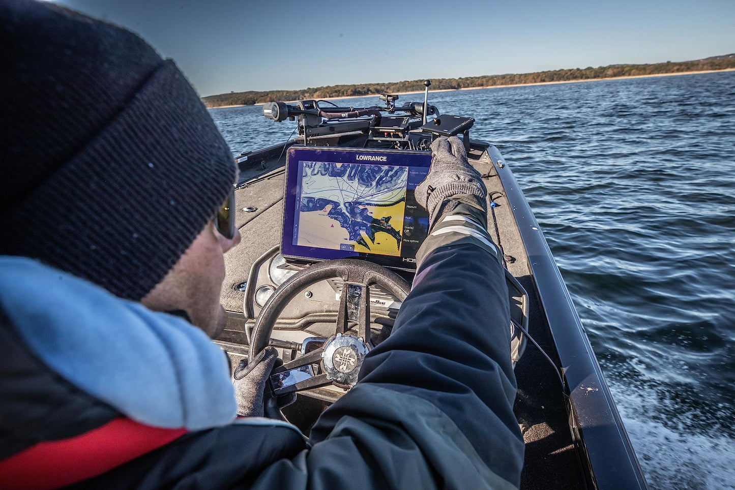 Lowrance HDS PRO 10 FishFinder/ Chartplotter with Smartphone Integration, Preloaded C-MAP DISCOVER OnBoard Charts, ActiveImaging HD 3-in-1 Transducer, 10-inch Screen, Black, 000-15984-001