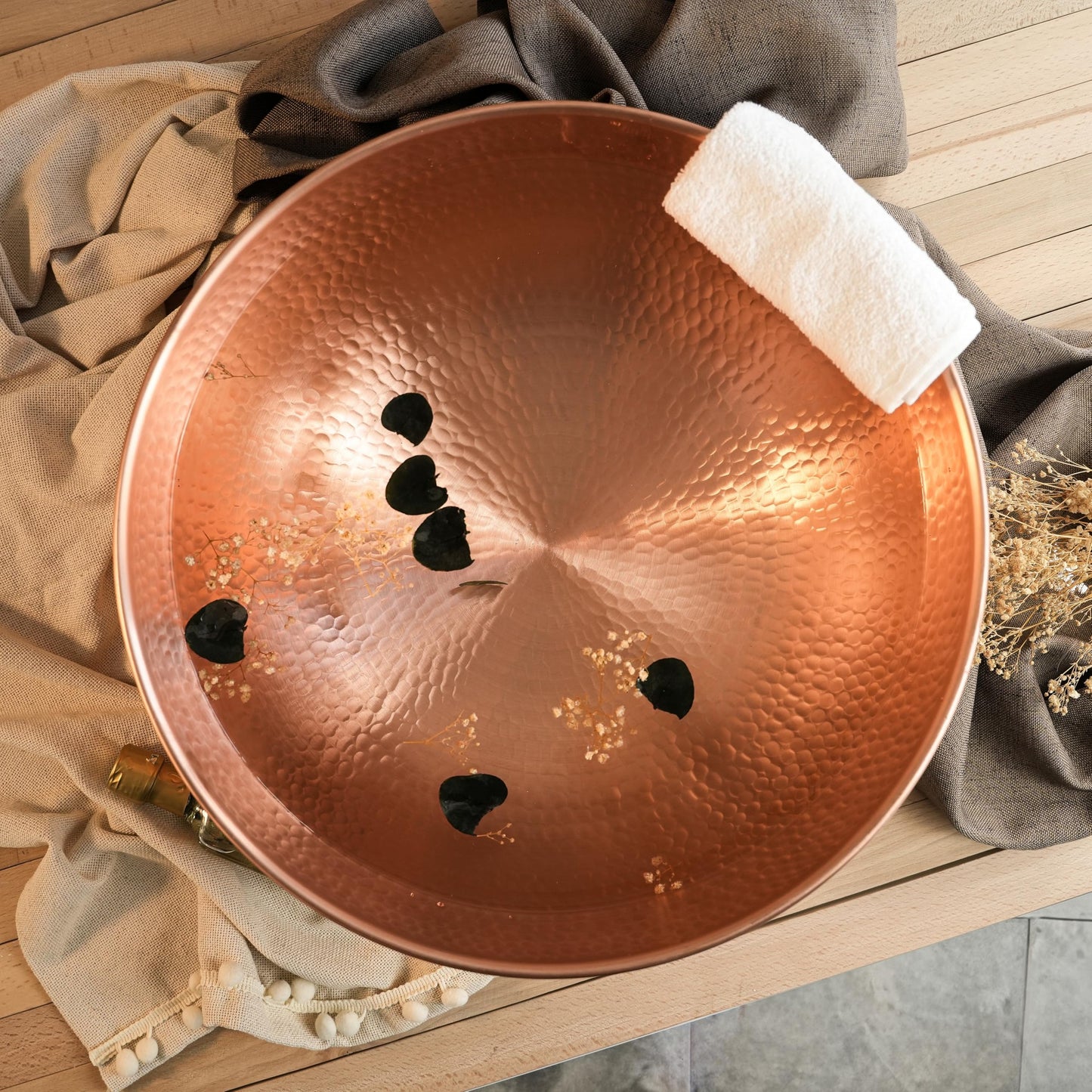 ALFIQ Hammered Copper Pedicure Bowl, 12 Inches, Portable Basin, Matte Finish