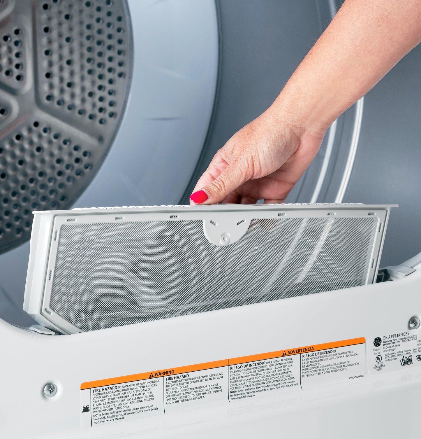 GE 7.2 cu. ft. Vented Electric Dryer in White with Auto Dry and 120ft Venting GTD38EASWWS
