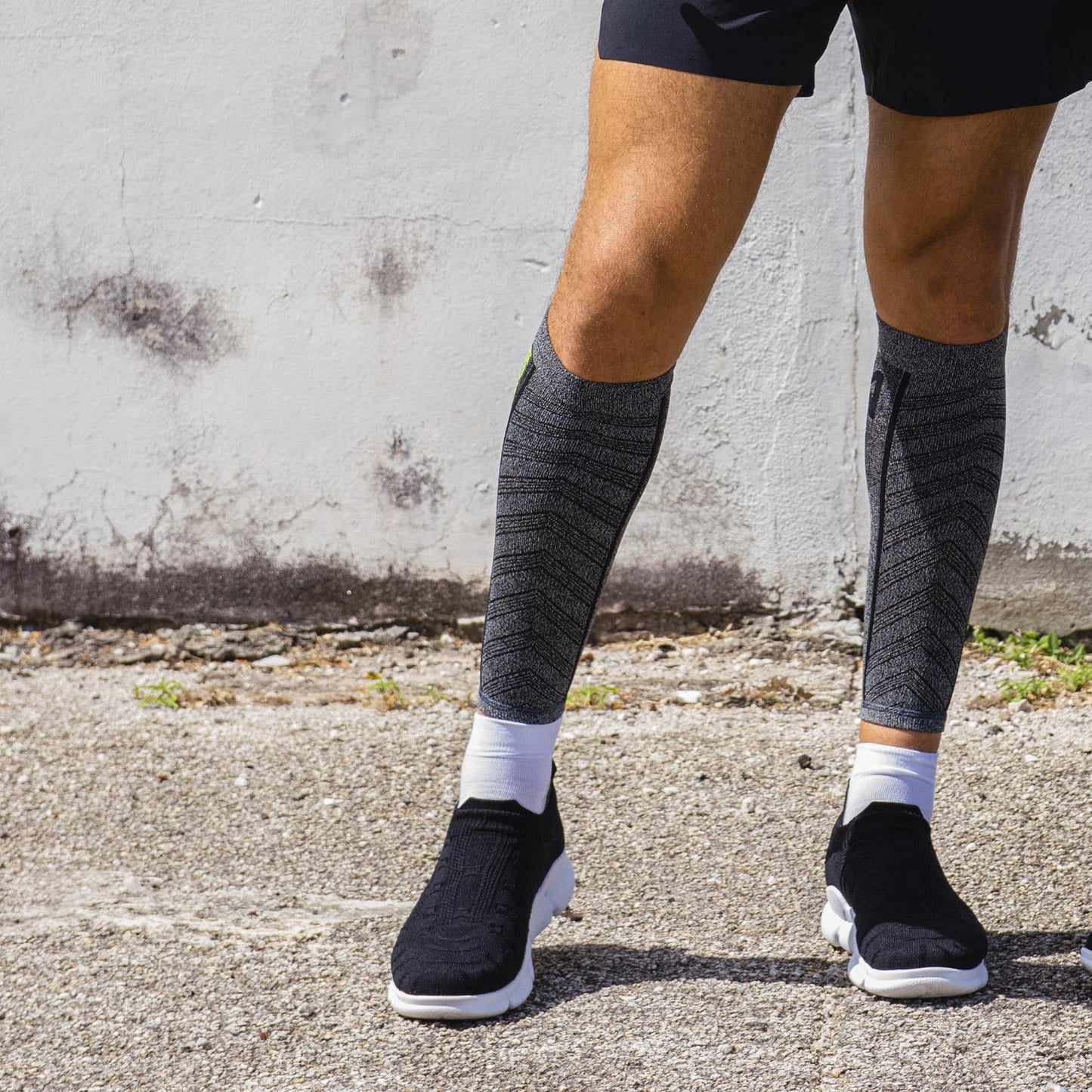 Zensah Featherweight Compression Leg Sleeves - Relieve Shin Splints, Calf Strains (Heather Grey, Small)
