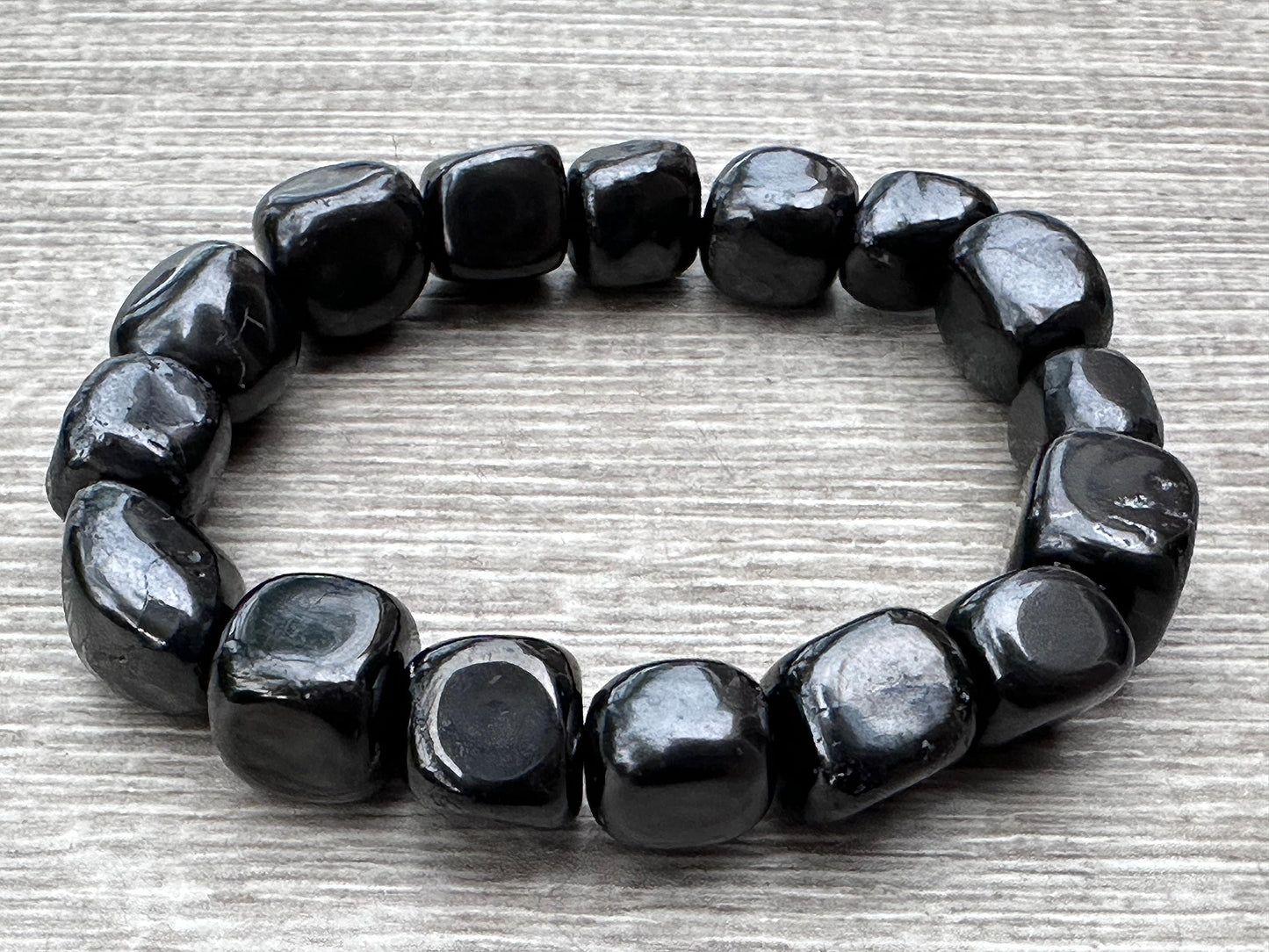 GAF TREASURES Shungite Crystal Nugget Bracelet, Genuine Shungite Tumbled Gemstone Bracelet, Healing Crystal Bracelet, Gift for Men & Women (1)